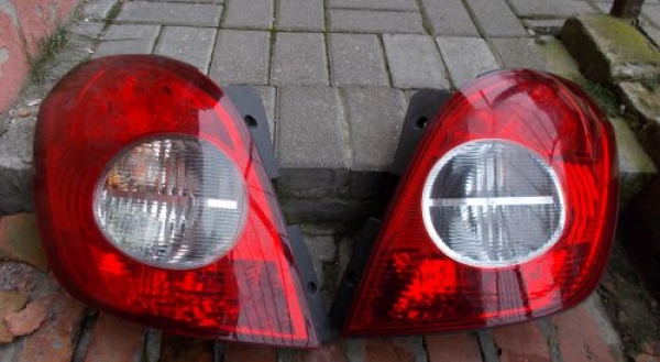 Opel - Antara - (2006 - 2010) - Oświetlenie / Lampa tylna lewa