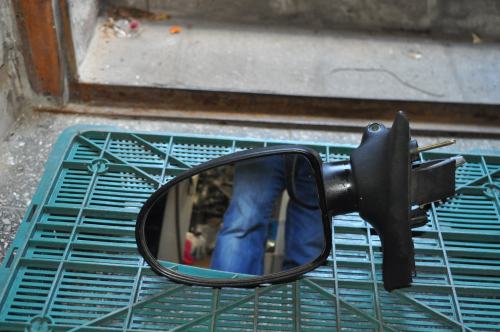 Renault - Twingo - (1993 - 1998) - Lusterka / Lewe ręczne wewnętrznie regulowane