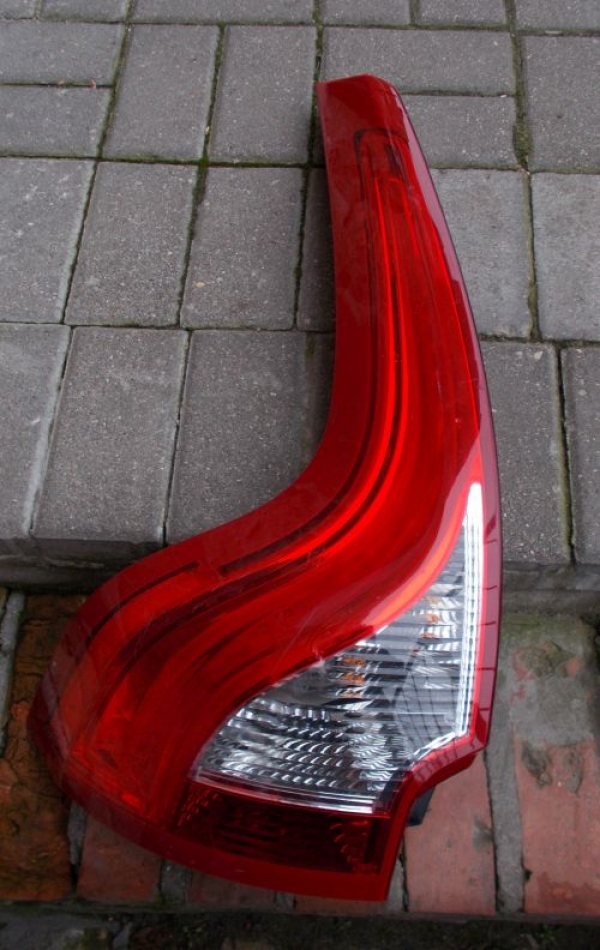 Volvo - XC 60 - (2013 - 2017) - Oświetlenie / Lampa tylna lewa