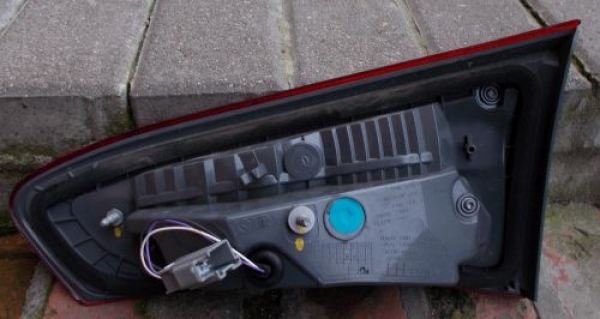 Ford - Focus - Kombi - (2014-) - Oświetlenie / Lampa tylna lewa wewnętrzna