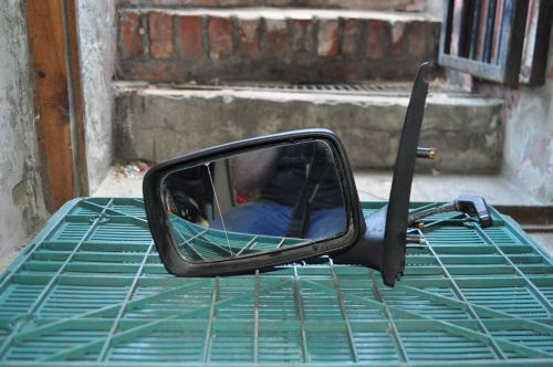 Ford - Fiesta - 3 drzwi - (1988 - 1994) - Lusterka / Lewe ręczne wewnętrznie regulowane