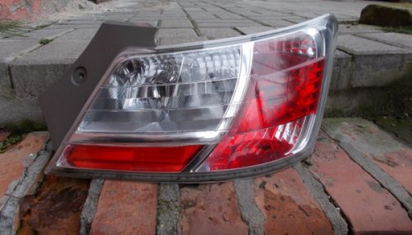 Daihatsu - Materia - (2006-) - Oświetlenie / Lampa tylna  prawa