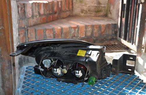 Ford - Puma - (1997 - 2002) - Oświetlenie / Lampa przednia lewa