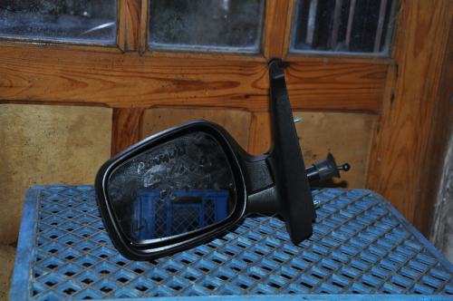 Renault - Kangoo - (2001 - 2003) - Lusterka / Lewe ręczne wewnętrznie regulowane