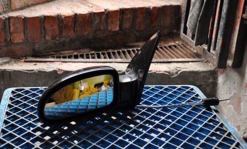 Ford - Focus - 4 drzwi - (1999 - 2001) - Lusterka / Lewe ręczne wewnętrznie regulowane