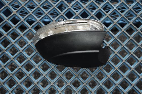 Volkswagen - Passat CC - (2008 - 2016) - Lusterka / Kierunkowskaz w lusterku prawy