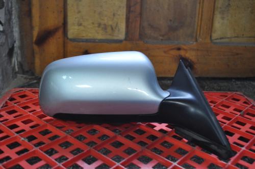 Audi - A3 - 3 drzwi - (2000 - 2003) - Lusterka /  Prawe elektryczne