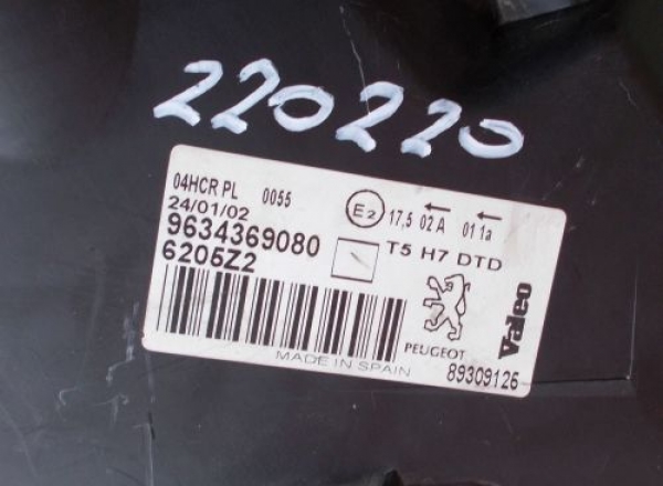 Peugeot - 307 - 5 drzwi - (2001 - 2005) - Oświetlenie / Lampa przednia prawa