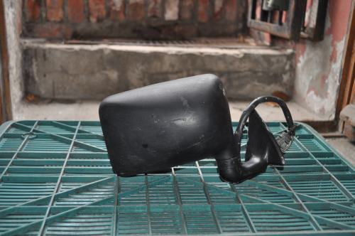 Volkswagen - Polo - (1990 - 1994) - Lusterka / Prawe ręczne wewnętrznie regulowane