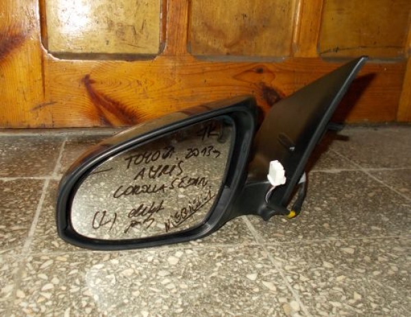 Toyota - Auris - Kombi - (2013-) - Lusterka /  Lewe elektryczne