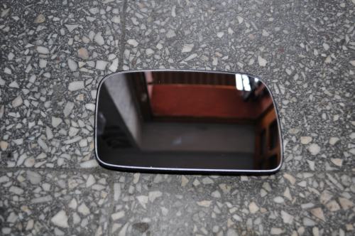 Volkswagen - Golf II - 5 drzwi - (1983 - 1992) - Lusterka / Wkład prawego elektrycznego