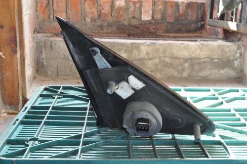 Ford - Mondeo - 4 drzwi - (1993 - 1996) - Lusterka /  Lewe elektryczne