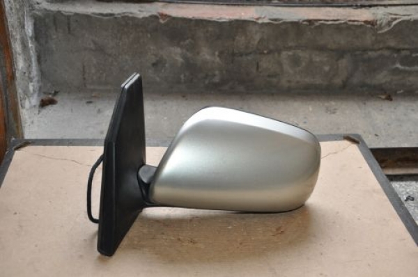 Toyota - Corolla - 5 drzwi - (2004 - 2007) - Lusterka /  Lewe elektryczne