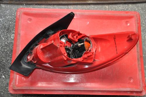 Peugeot - 206 - 5 drzwi - (2003 - 2009) - Oświetlenie / Lampa tylna lewa