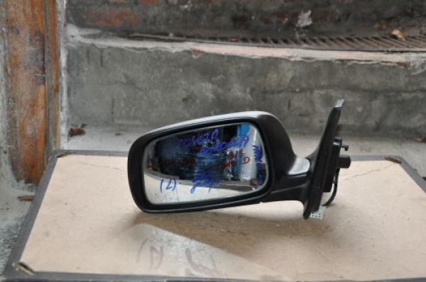 Toyota - Corolla - 3 drzwi - (2004 - 2007) - Lusterka /  Lewe elektryczne