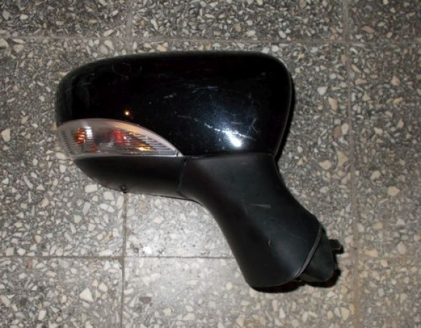 Renault - Clio - Kombi - (2013 - 2019) - Lusterka /  Prawe elektryczne