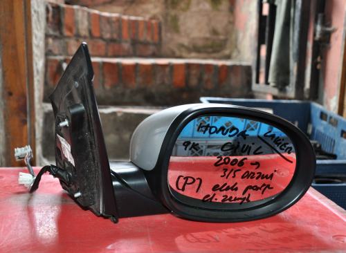 Honda - Civic - 3 drzwi - (2005 - 2009) - Lusterka /  Prawe elektryczne