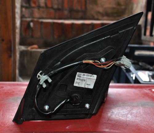 Honda - Civic - 3 drzwi - (2005 - 2009) - Lusterka /  Prawe elektryczne