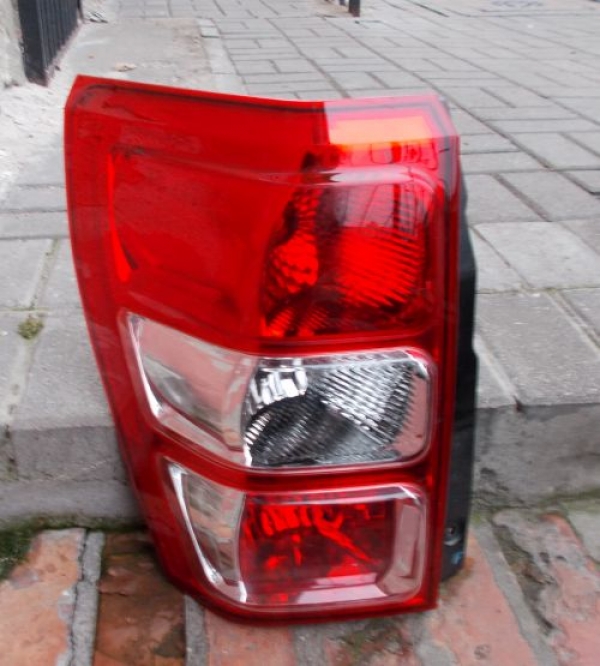 Suzuki - Vitara Grand - 5 drzwi - (2005 - 2008) - Oświetlenie / Lampa tylna lewa