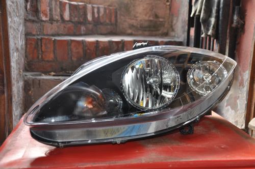 Seat - Toledo - (2004 - 2009) - Oświetlenie / Lampa przednia lewa
