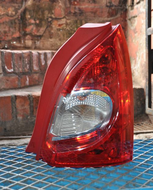 Renault - Twingo - (2011 - 2015) - Oświetlenie / Lampa tylna  prawa