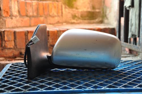 Toyota - Avensis - Kombi - (2003 - 2006) - Lusterka /  Lewe elektryczne