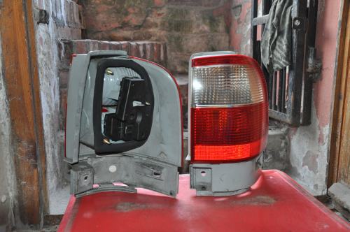 Ford - Galaxy -  (2000 - 2003) - Oświetlenie / Lampa tylna  prawa