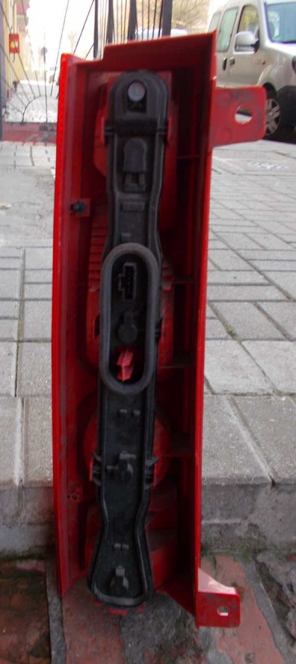 Fiat - Scudo - Osob./Tow.- (2007-) - Oświetlenie / Lampa tylna lewa