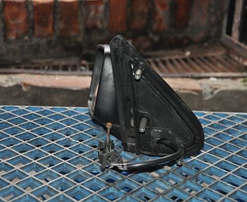 Volkswagen - Golf III - 5 drzwi - (1991 -1995) - Lusterka / Lewe ręczne wewnętrznie regulowane