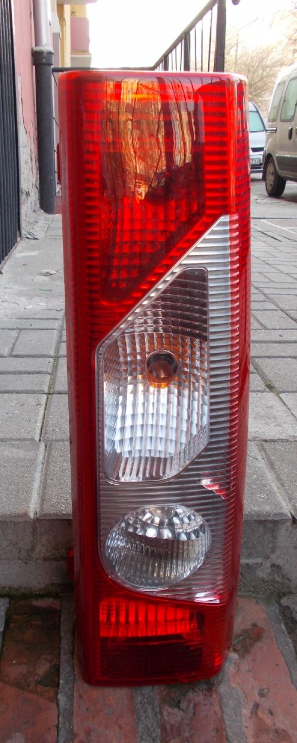 Fiat - Scudo - Osob./Tow.- (2007-) - Oświetlenie / Lampa tylna lewa