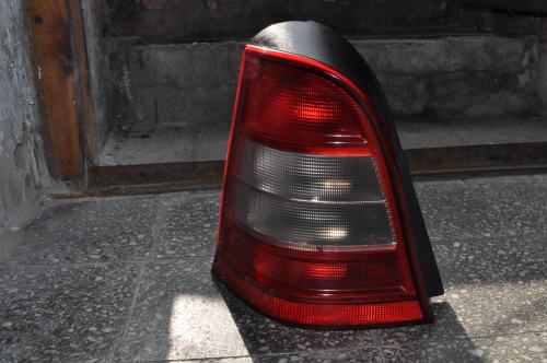 Mercedes-Benz - A-Klasa - W168 - 5 drzwi - (1997 - 2001) - Oświetlenie / Lampa tylna lewa