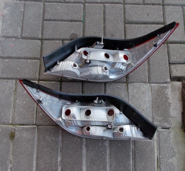 Opel - Astra - H - Twin Top - (2006 - 2007) - Oświetlenie / Lampa tylna  prawa