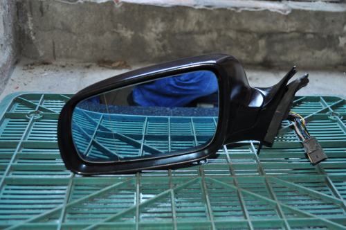 Audi - A4 - Kombi - (1995 - 1999) - Lusterka /  Lewe elektryczne