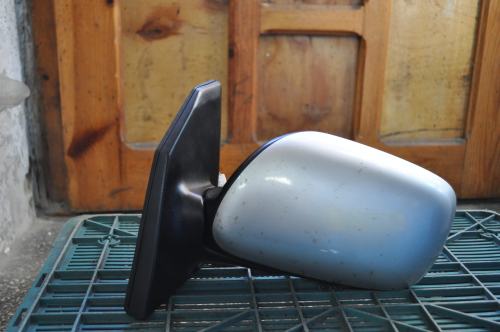 Toyota - Corolla - 4 drzwi - (2002 - 2004) - Lusterka /  Lewe elektryczne