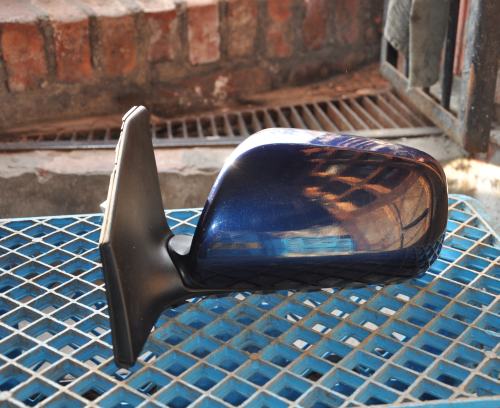 Toyota - Avensis - 4 drzwi - (2003 - 2006) - Lusterka /  Lewe elektryczne