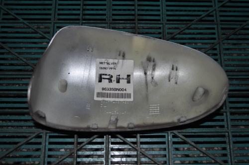 Nissan - Almera - 5 drzwi - (2000 - 2002) - Lusterka / Obudowa strona prawa