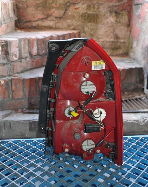 Hyundai - Tucson - (2004 - 2010) - Oświetlenie / Lampa tylna lewa