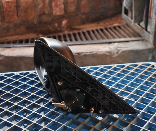 Daewoo - Nubira - 4 drzwi - (1999 - 2003) - Lusterka / Lewe ręczne wewnętrznie regulowane