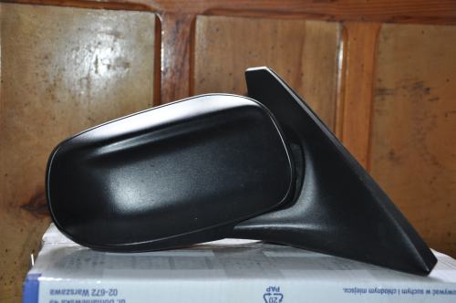 Mazda - 323 F - 5 drzwi - (2000 - 2002) - Lusterka / Prawe ręczne wewnętrznie regulowane