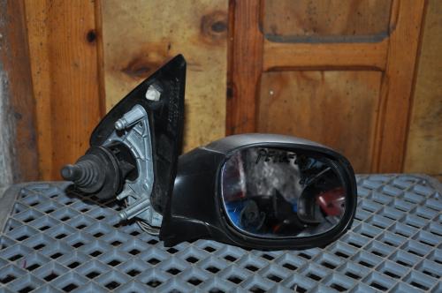 Peugeot - 206 - 5 drzwi - (1998 - 2003) - Lusterka / Prawe ręczne wewnętrznie regulowane