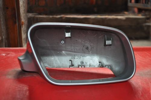 Audi - A4 - (1999 - 2001) - Lusterka / Obudowa strona prawa