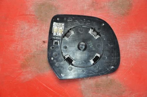 Nissan - Micra - (2011 - 2013) - Lusterka / Wkład lewego elektrycznego