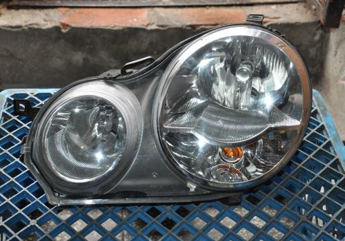 Volkswagen - Polo - 5 drzwi - (2001 - 2005) - Oświetlenie / Lampa przednia lewa