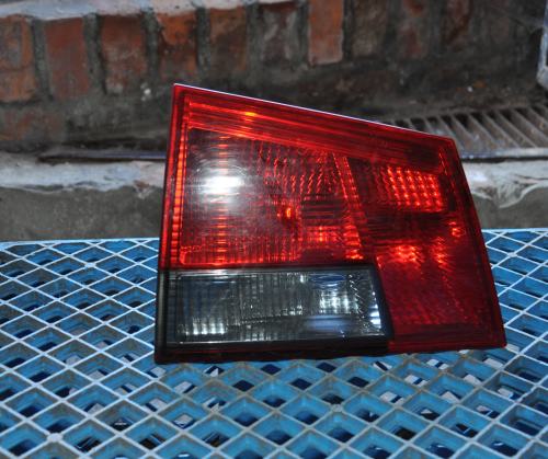 Opel - Vectra - C - Kombi - (2005 - 2008) - Oświetlenie / Lampa tylna lewa wewnętrzna