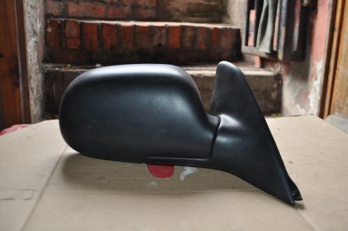 Toyota - Corolla - 3 drzwi - (1992 - 1997) - Lusterka / Prawe ręczne wewnętrznie regulowane