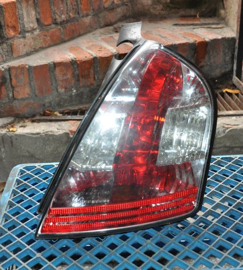 Fiat - Stilo - 3 drzwi - (2001 - 2004) - Oświetlenie / Lampa tylna  prawa