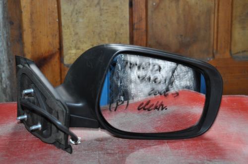 Toyota - Yaris - 5 drzwi - (2006 - 2009) - Lusterka /  Prawe elektryczne