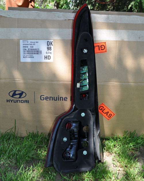 Volvo - V 50 - Kombi - (2007 - 2012) - Oświetlenie / Lampa tylna  prawa