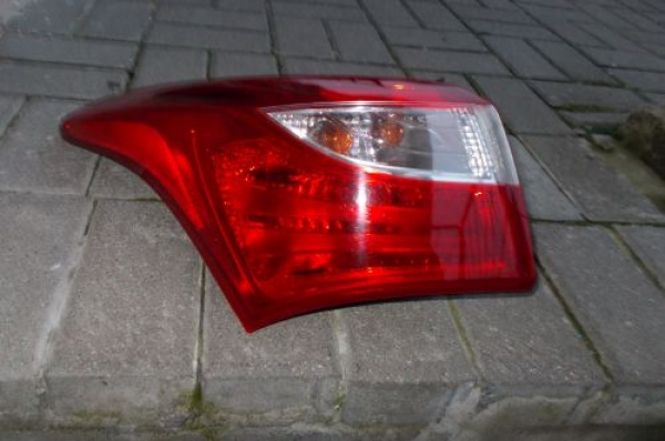 Hyundai - i30 - Kombi - (2012 - 2015) - Oświetlenie / Lampa tylna lewa