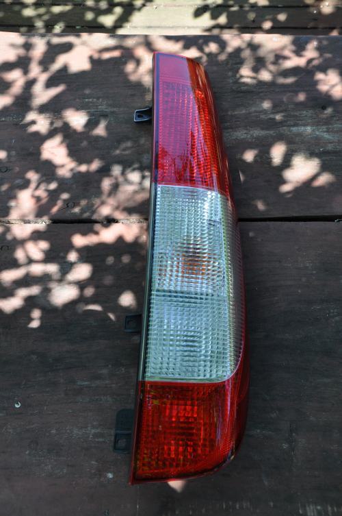 Mercedes-Benz - Vito - W639 - Osob./Tow.- (2004 - 2010) - Oświetlenie / Lampa tylna  prawa